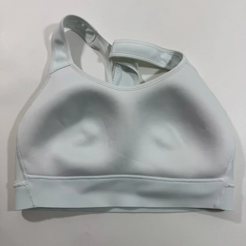 Athleta Hustle Bra Molded Cups White Size 34 D DD Medium Impact